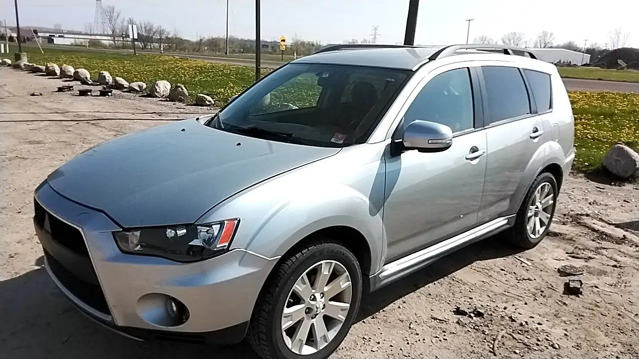 Photo of 2011 Mitsubishi Outlander