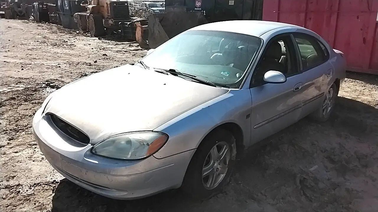 Photo of 2001 Ford Taurus