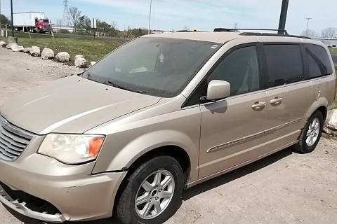 Photo of 2011 Chrysler Town & Country
