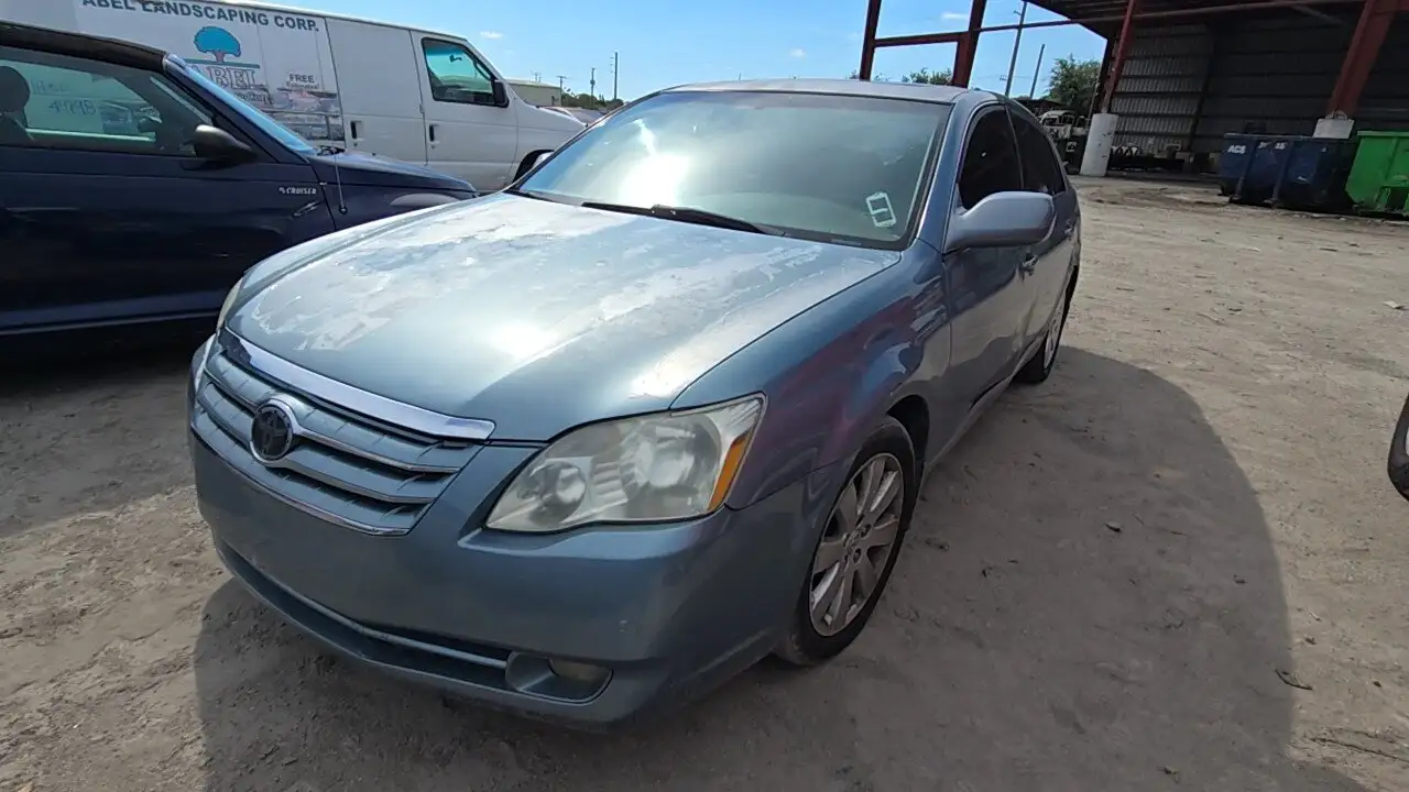 Photo of 2006 Toyota Avalon