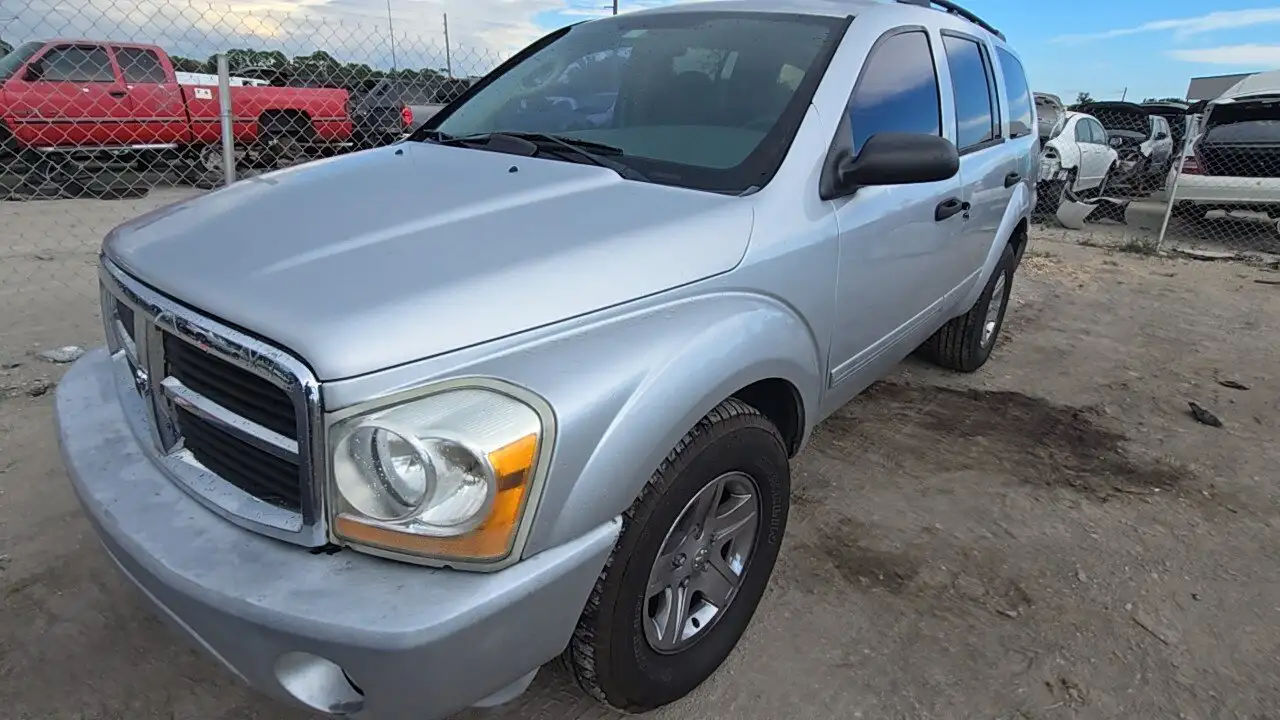 Photo of 2005 Dodge Durango