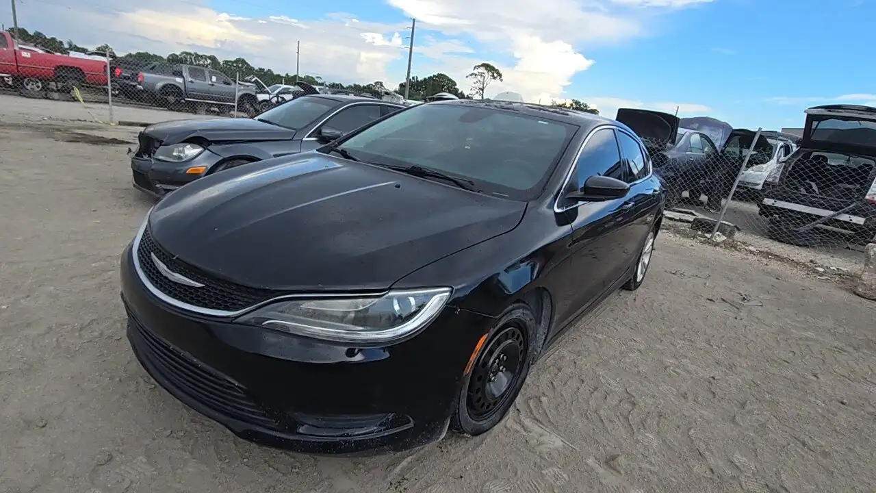 Photo of 2015 Chrysler 200