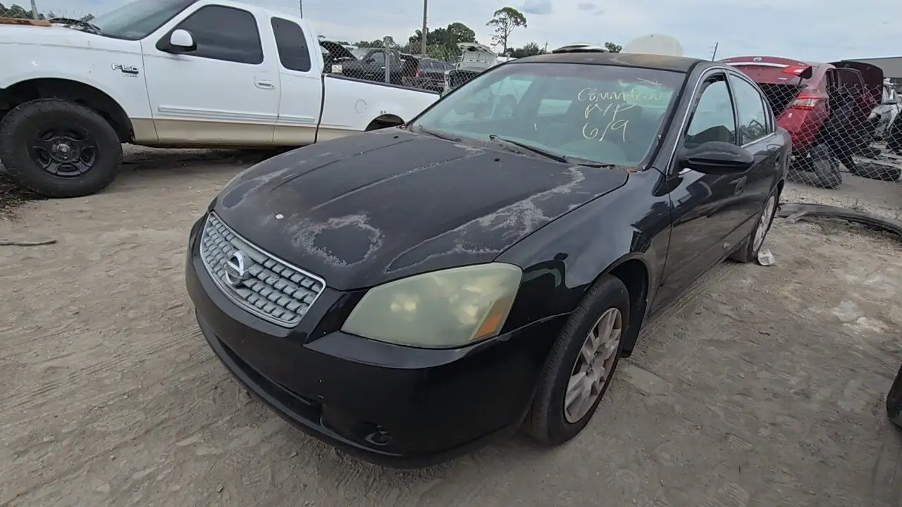Photo of 2005 Nissan Altima