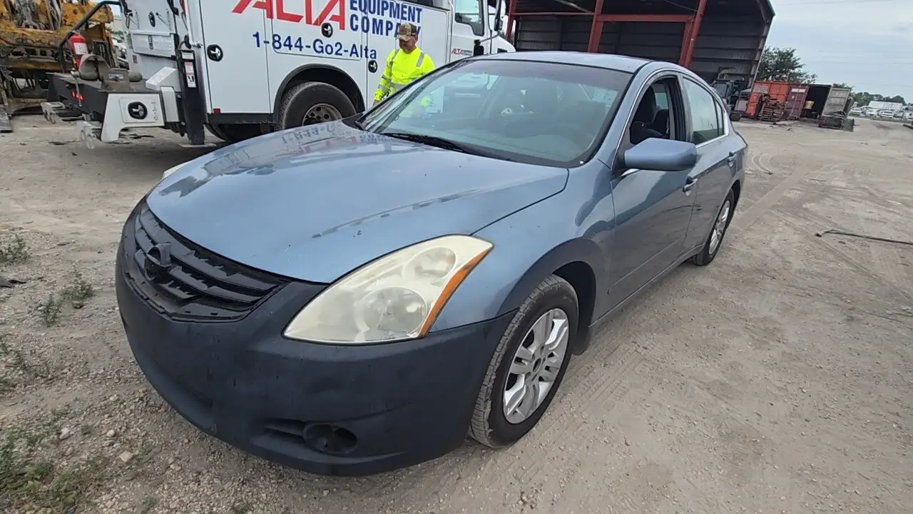 Photo of 2010 Nissan Altima