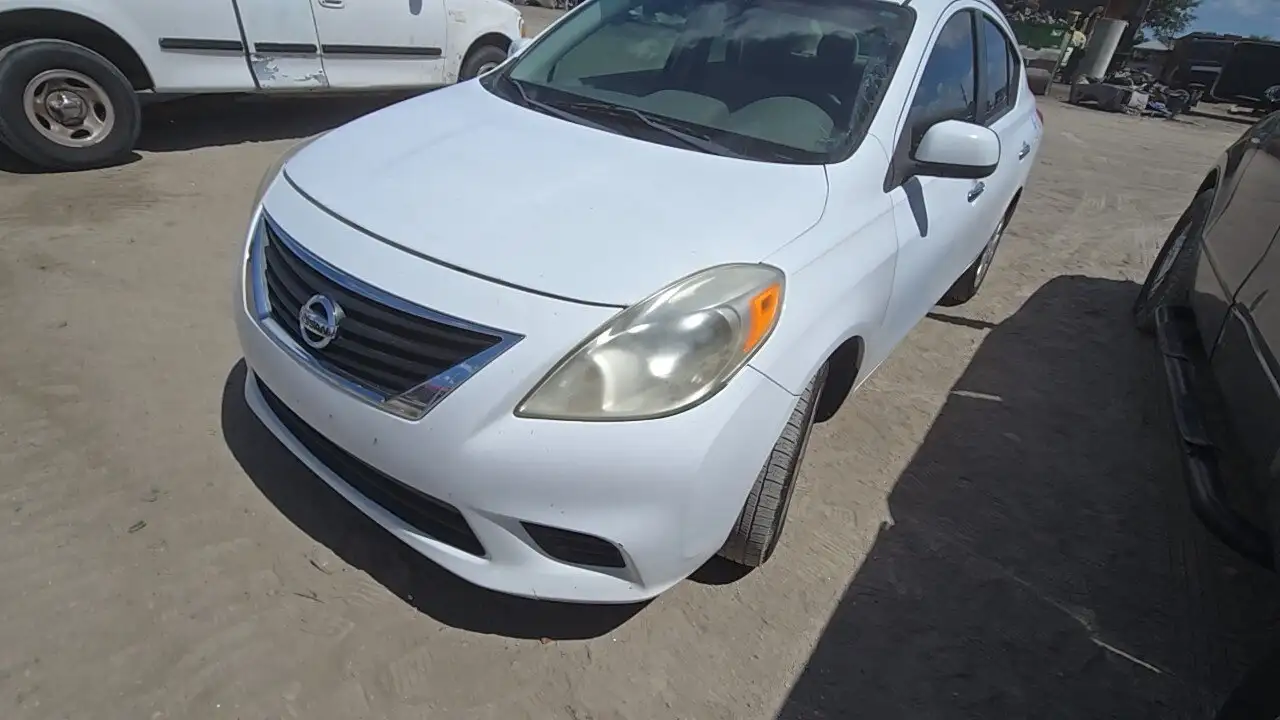 Photo of 2012 Nissan Versa