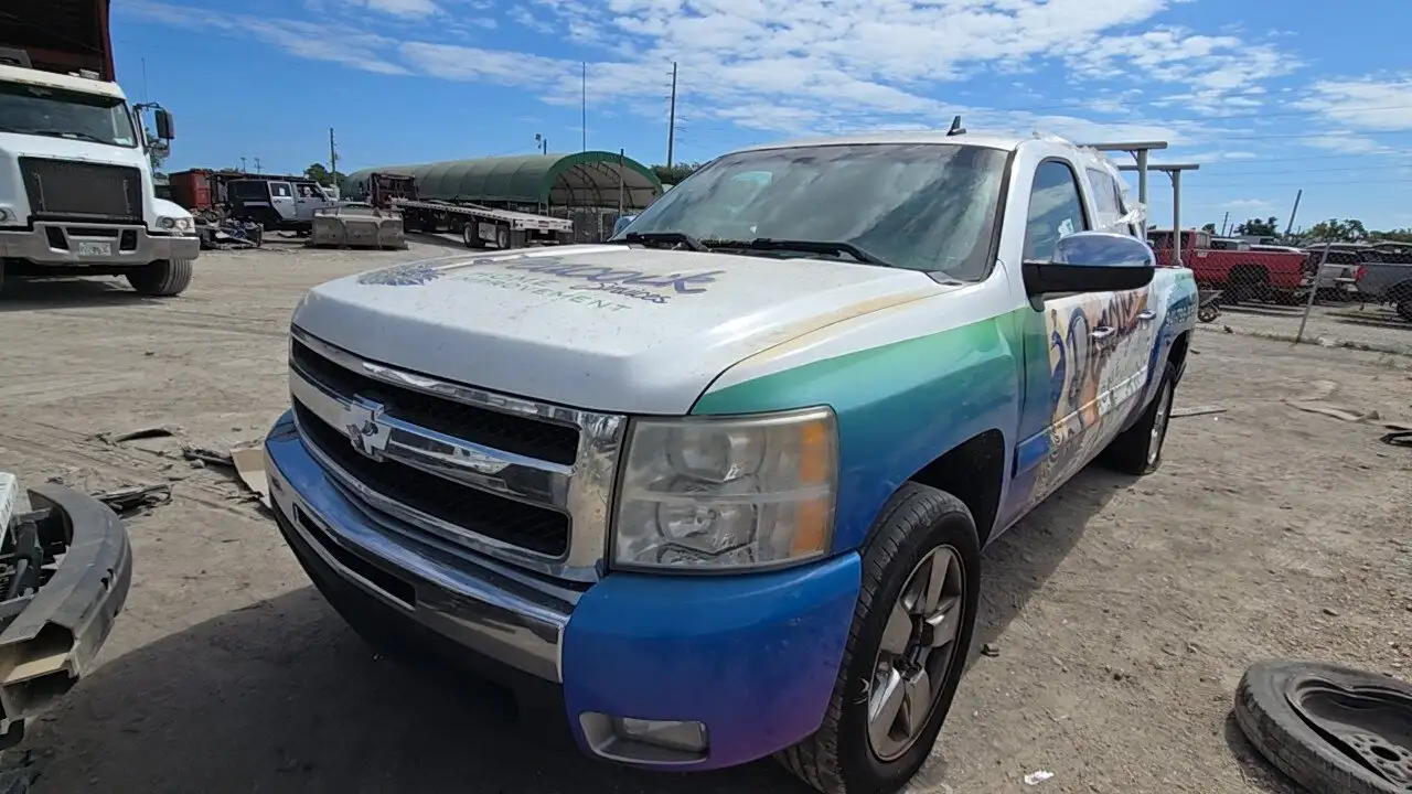 Photo of 2011 Chevrolet Silverado 1500