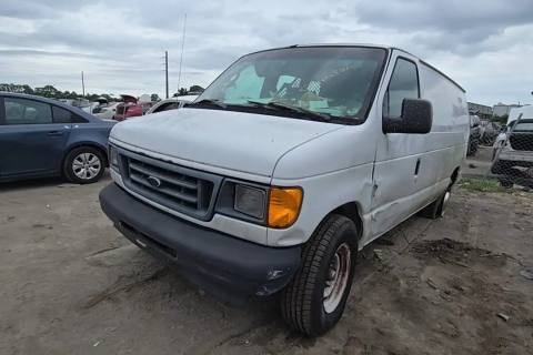 Photo of 2005 Ford E-250