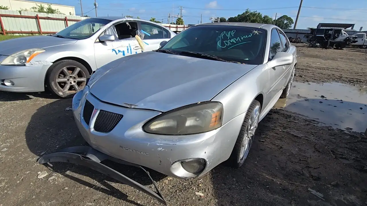 Photo of 2006 Pontiac Grand Prix
