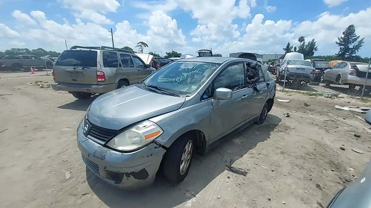 Photo of 2007 Nissan Versa
