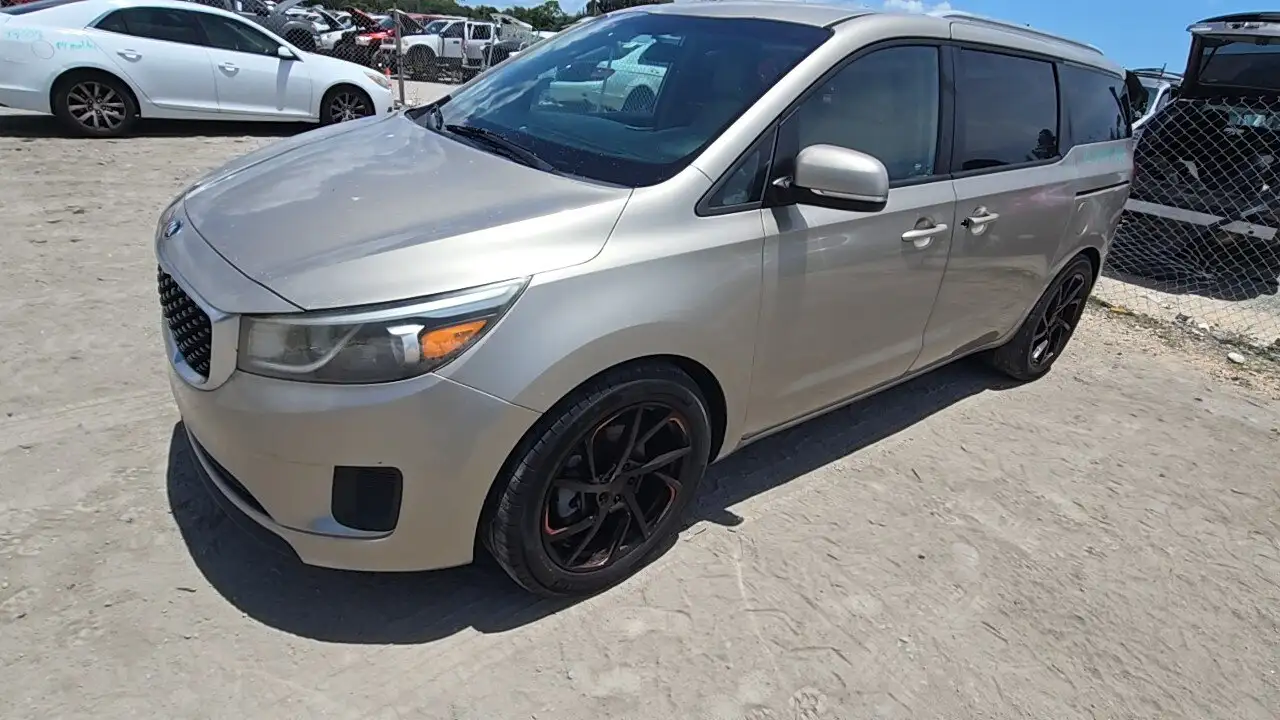 Photo of 2015 Kia Sedona