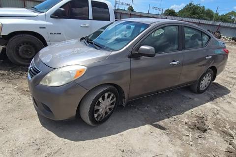 Photo of 2013 Nissan Versa
