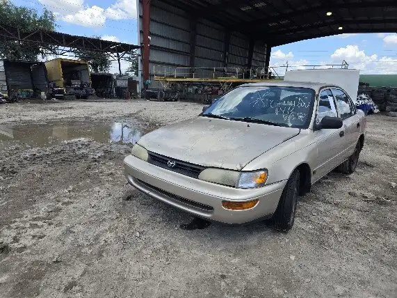 Photo of 1995 Toyota Corolla