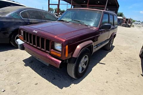 Photo of 2000 Jeep Cherokee