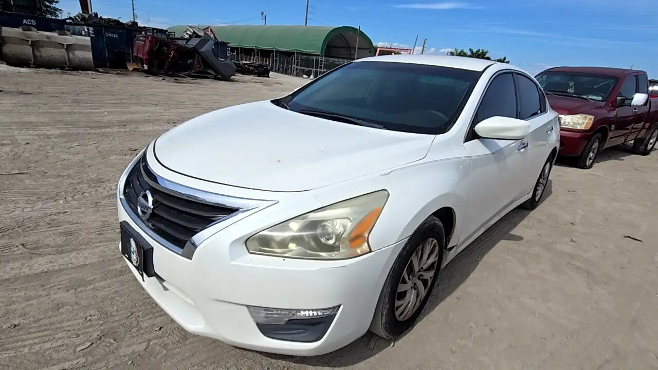 Photo of 2013 Nissan Altima