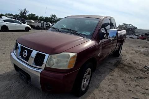 Photo of 2004 Nissan Titan