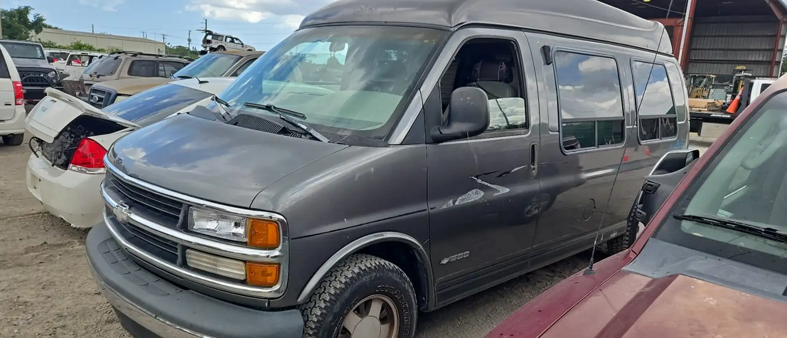 Photo of 1999 Chevrolet Express 1500