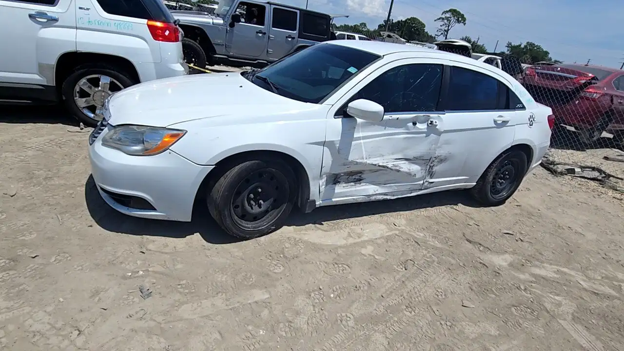 Photo of 2014 Chrysler 200
