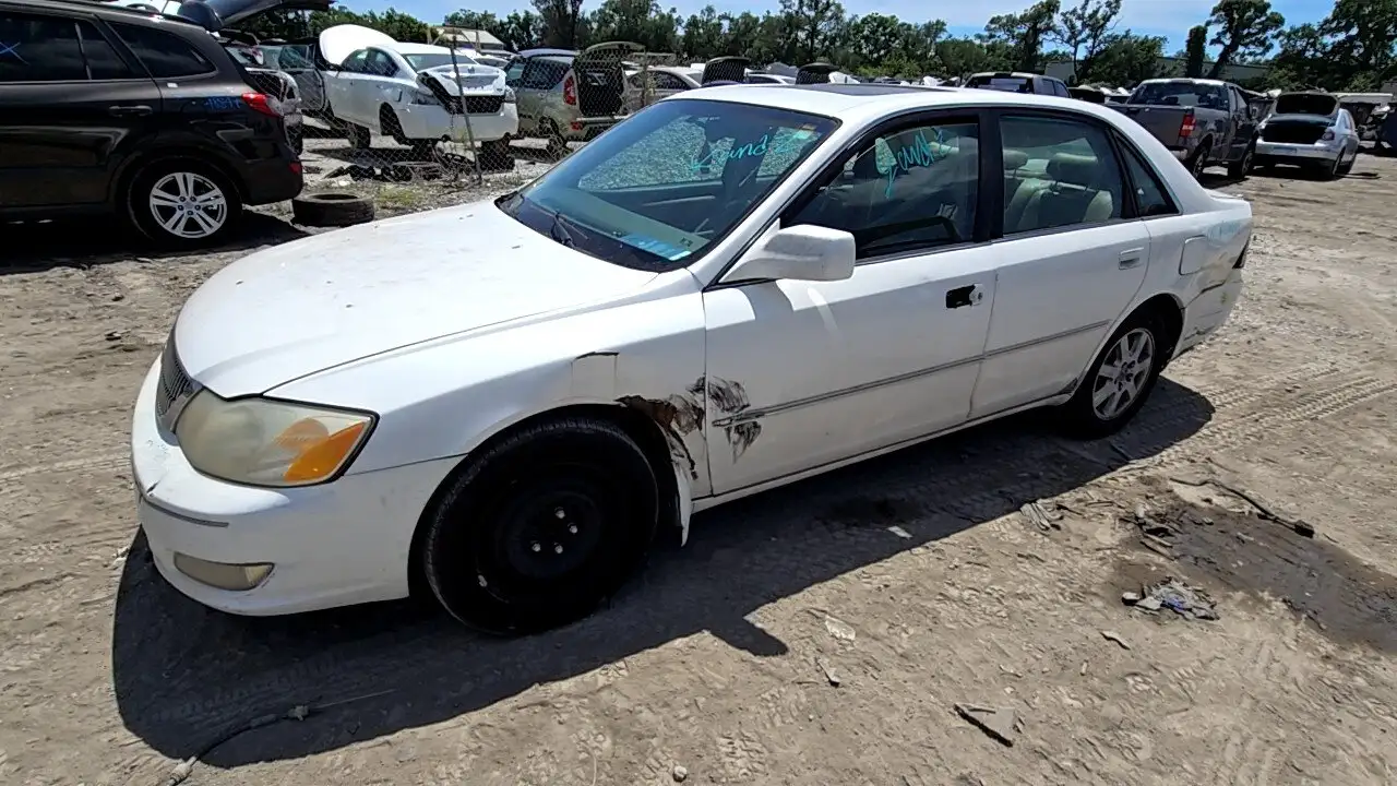 Photo of 2000 Toyota Avalon