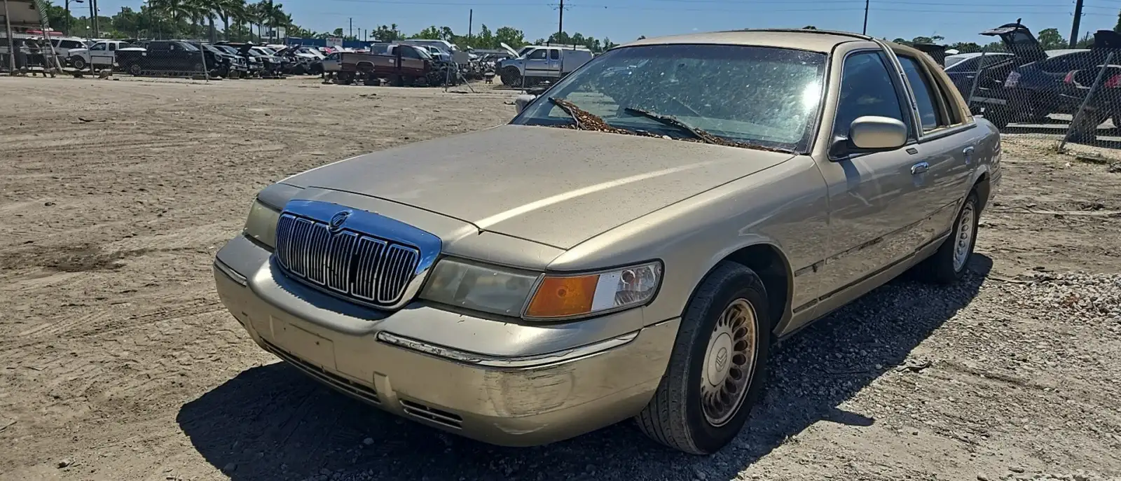 Photo of 1999 Mercury Grand Marquis