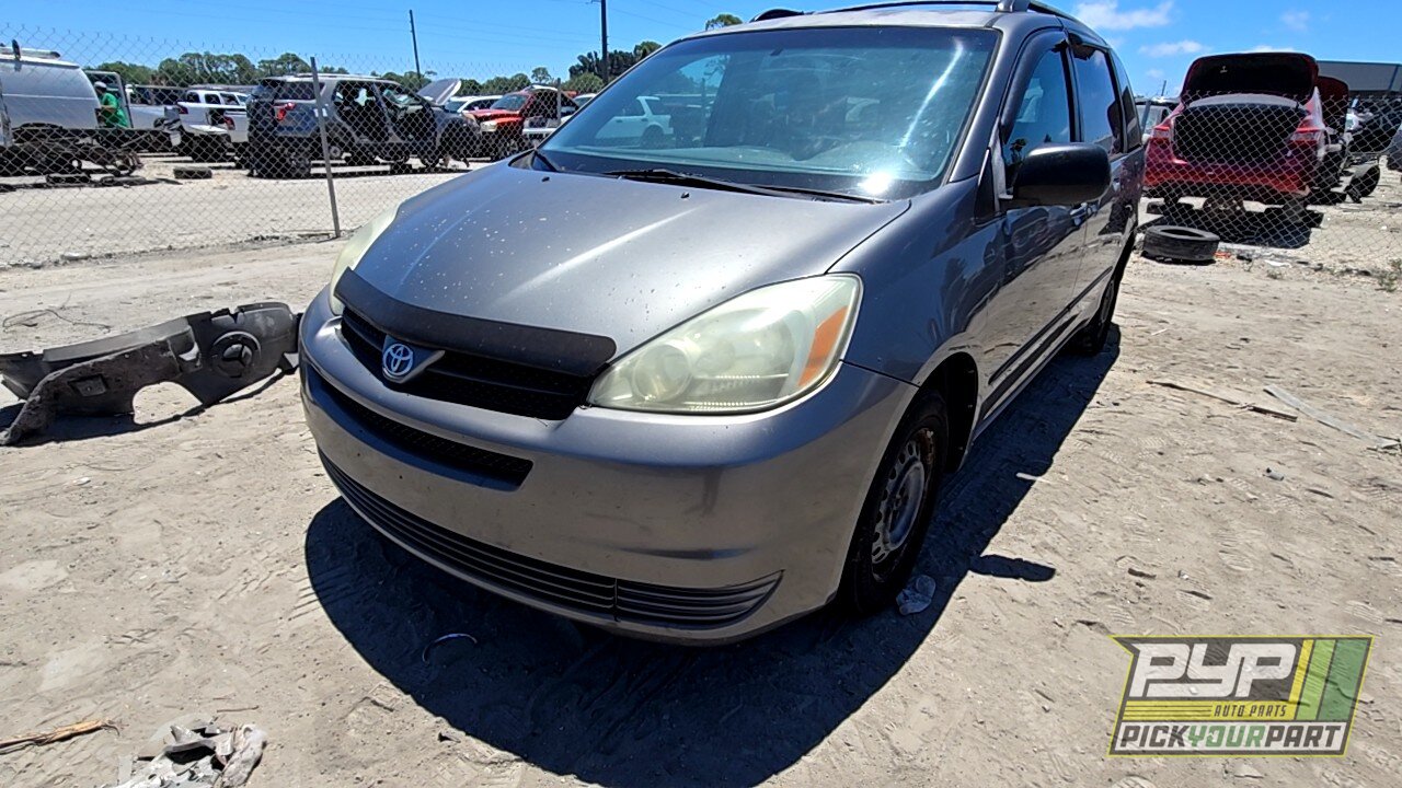 Photo of 2004 Toyota Sienna