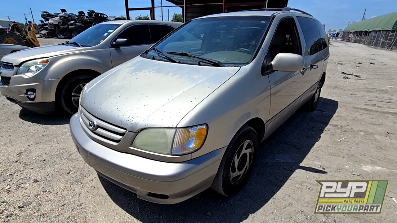 Photo of 2002 Toyota Sienna