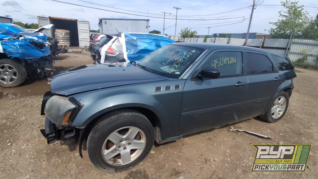 Photo of 2005 Dodge Magnum