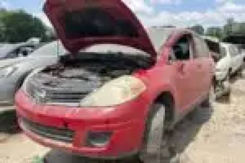 Photo of 2010 Nissan Versa