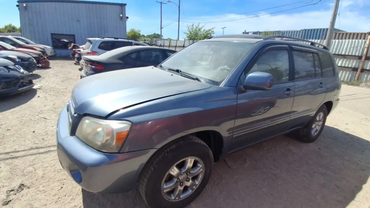Photo of 2004 Toyota Highlander