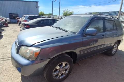Photo of 2004 Toyota Highlander