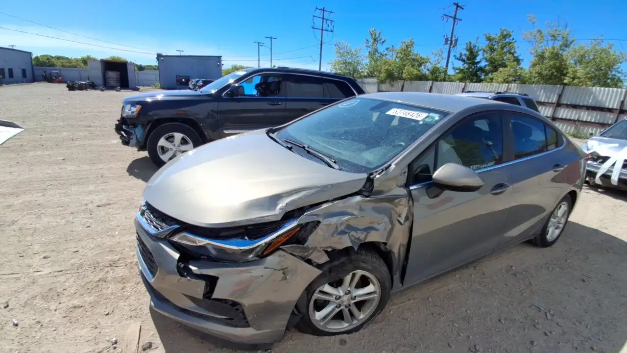 Photo of 2017 Chevrolet Cruze