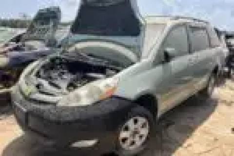 Photo of 2008 Toyota Sienna