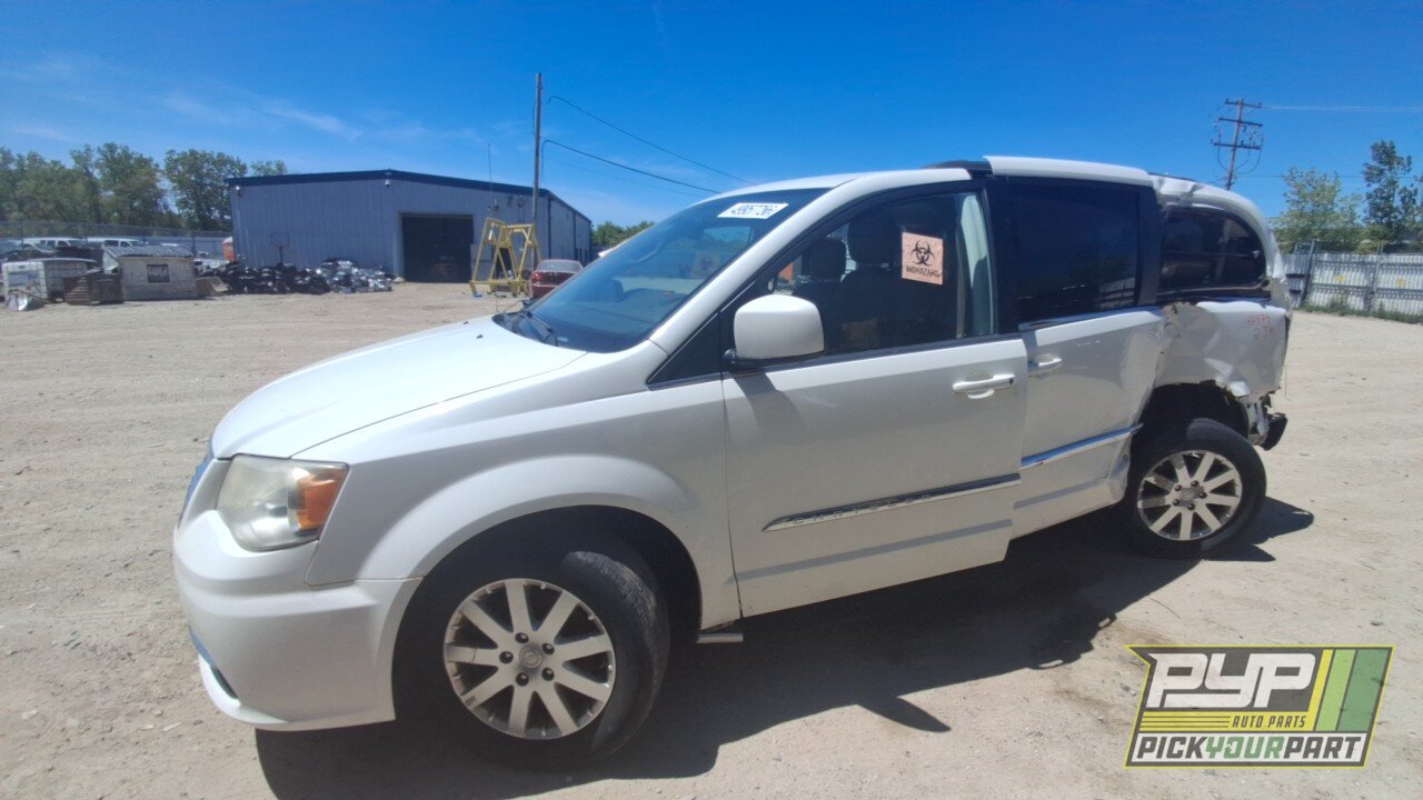 Photo of 2013 Chrysler Town & Country