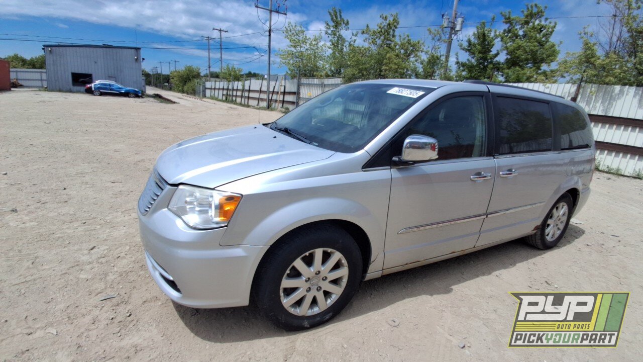 Photo of 2012 Chrysler Town & Country