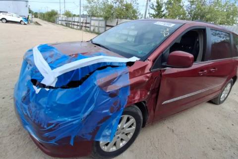 Photo of 2014 Chrysler Town & Country