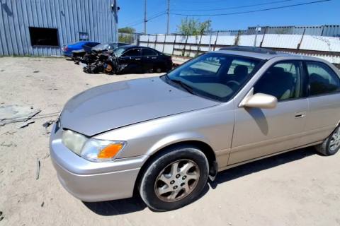 Photo of 2000 Toyota Camry