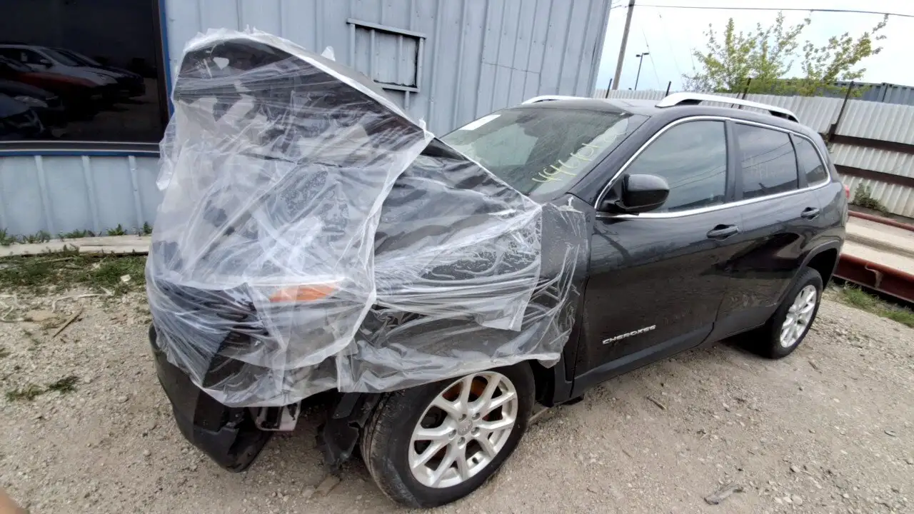 Photo of 2015 Jeep Cherokee