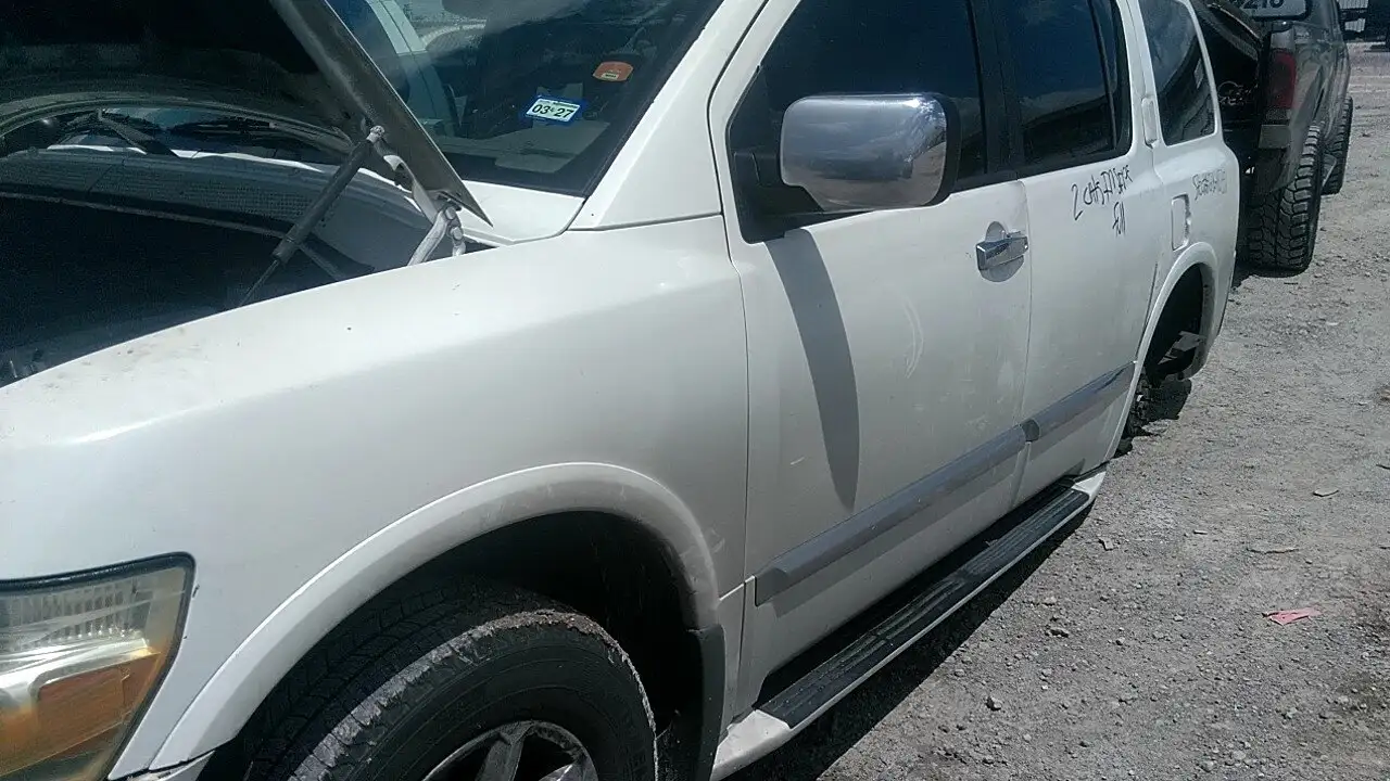 Photo of 2004 Infiniti Qx56