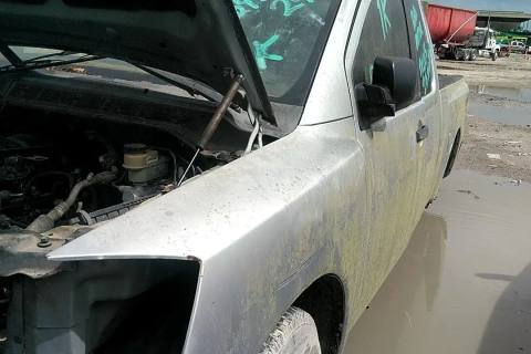 Photo of 2004 Nissan Titan