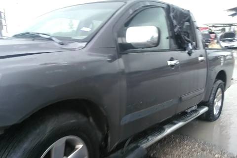 Photo of 2006 Nissan Titan