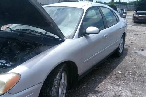Photo of 2004 Ford Taurus