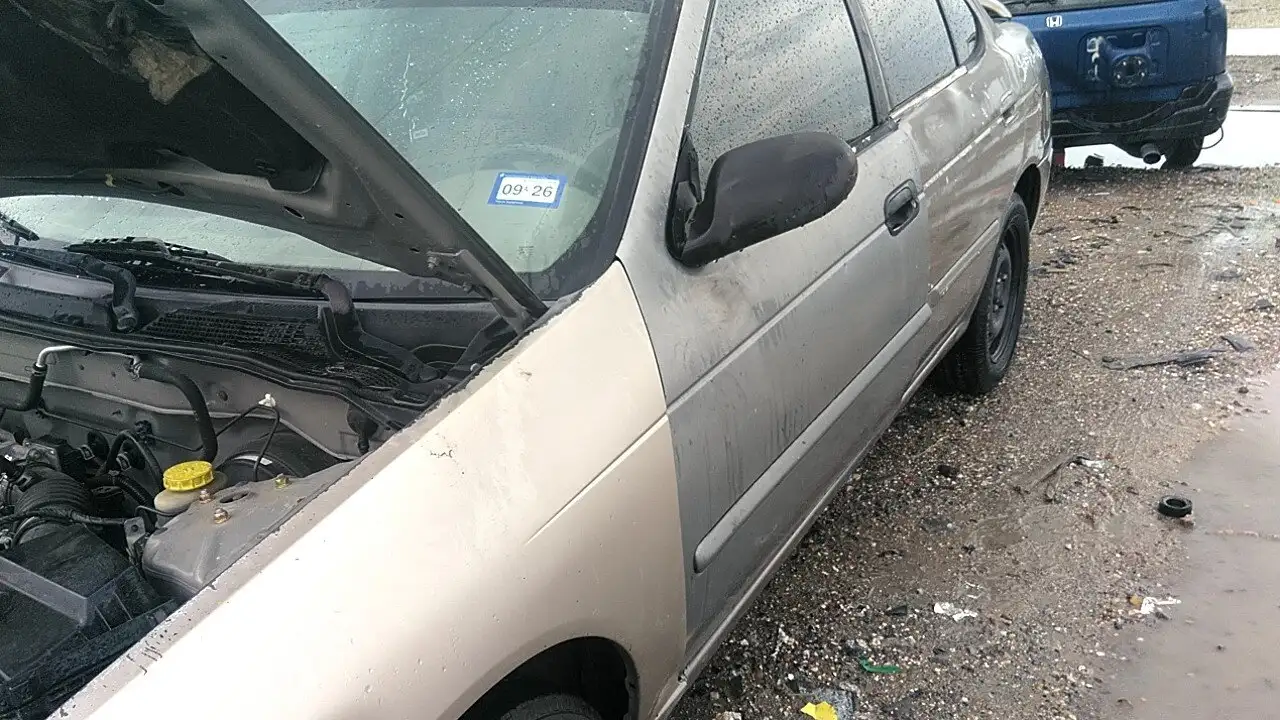 Photo of 2001 Nissan Sentra