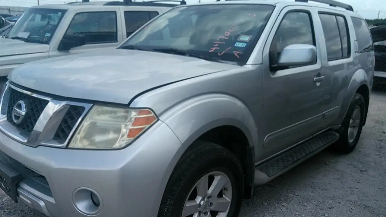 Photo of 2010 Nissan Pathfinder