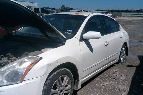 Photo of 2011 Nissan Altima
