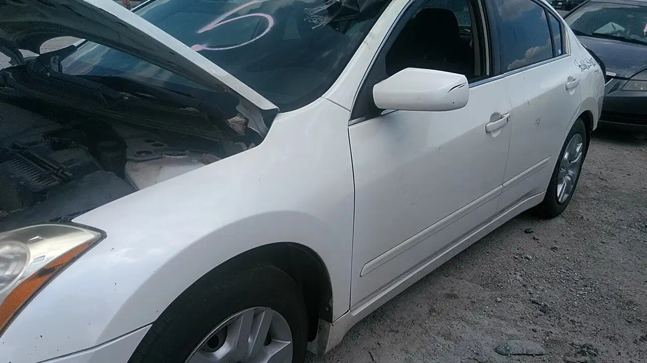 Photo of 2010 Nissan Altima