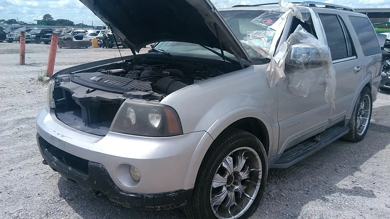 Photo of 2003 Lincoln Navigator