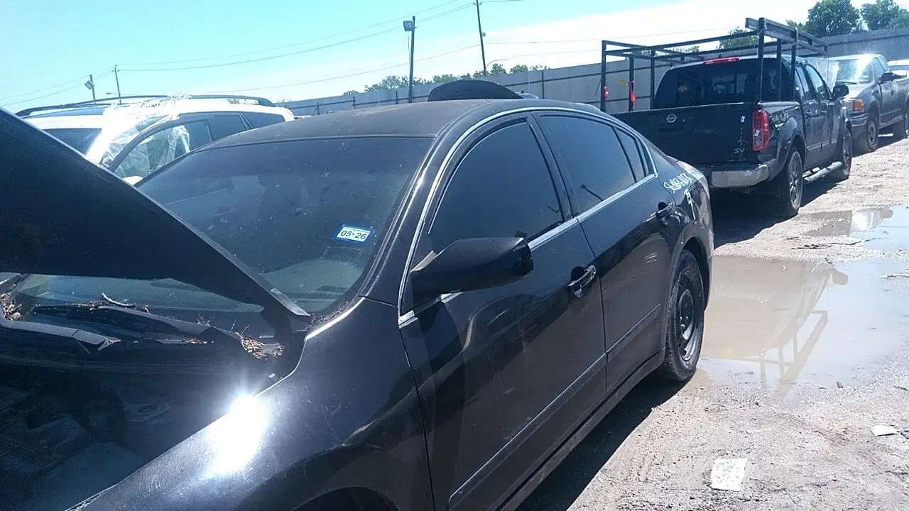 Photo of 2011 Nissan Altima