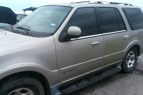 Photo of 2002 Lincoln Navigator