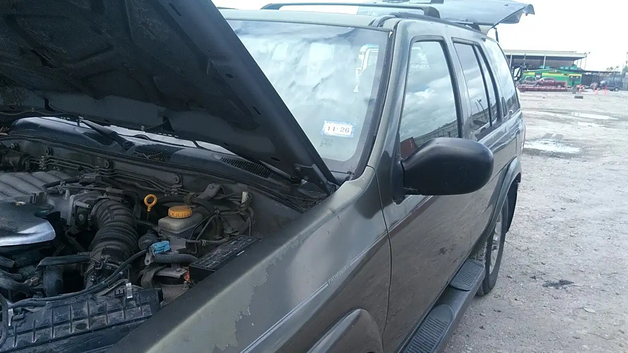 Photo of 2004 Nissan Pathfinder