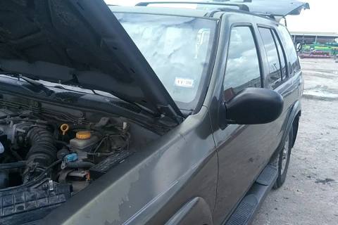 Photo of 2004 Nissan Pathfinder