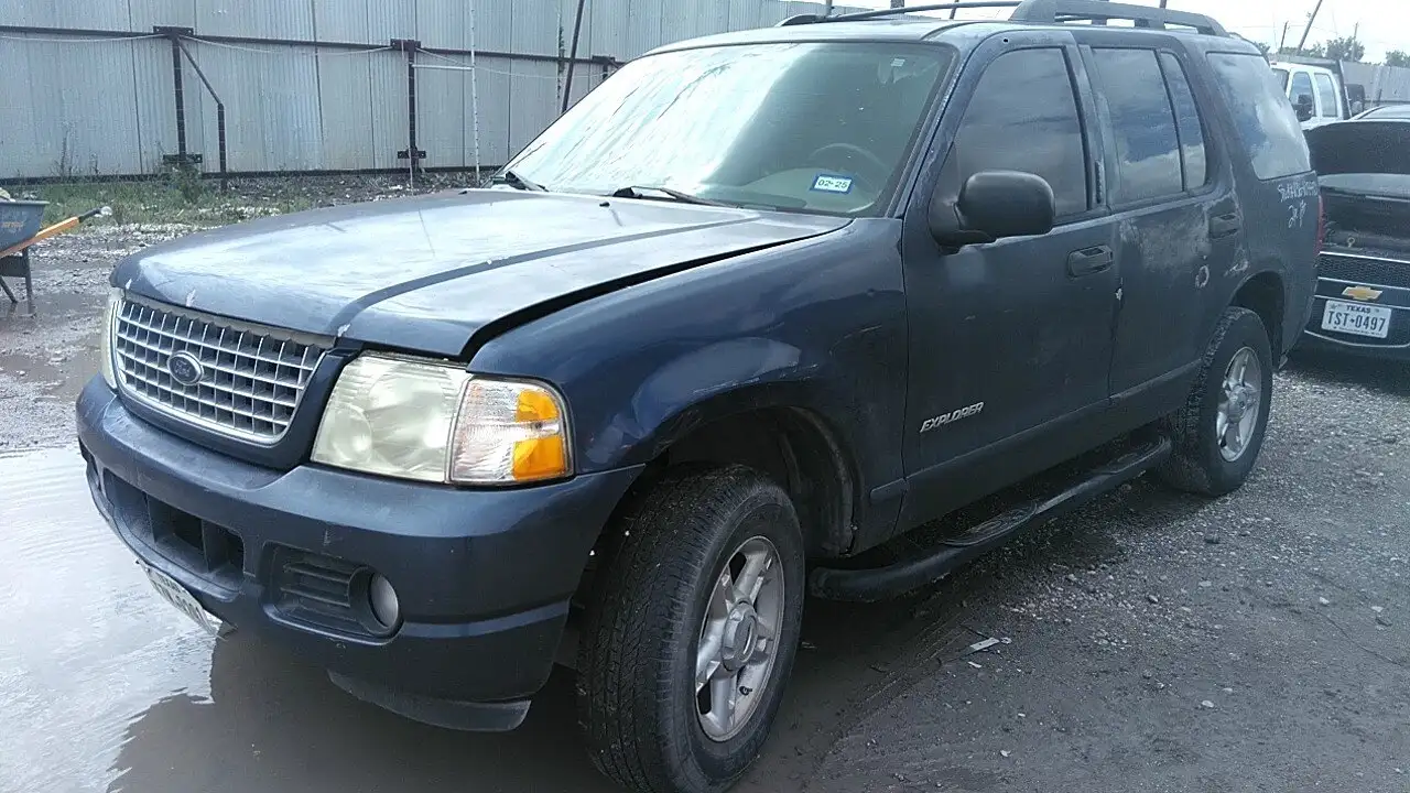 Photo of 2005 Ford Explorer